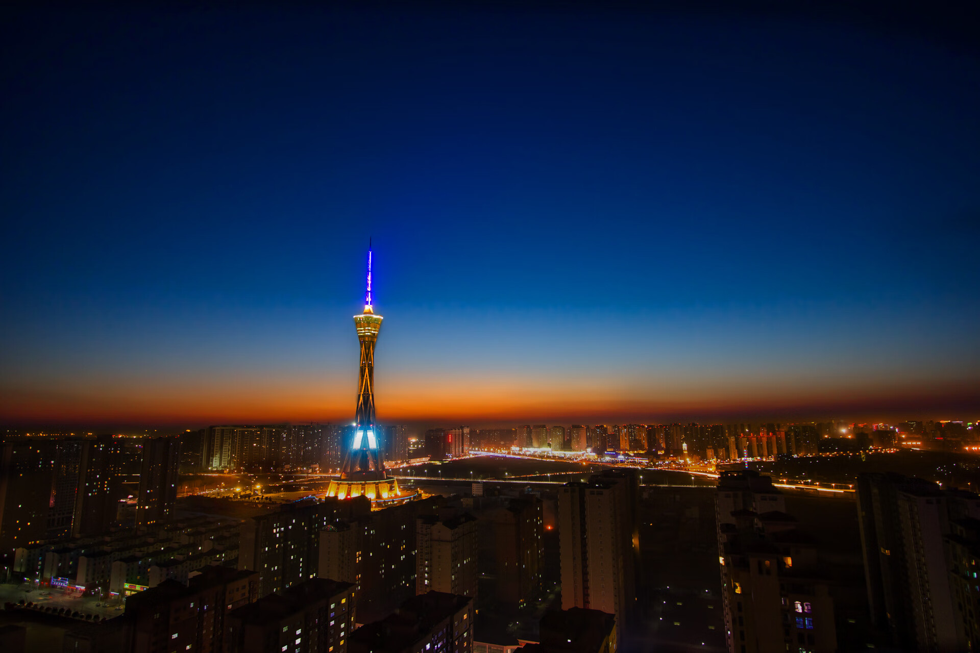 主力球员红牌缺阵是否会影响整支球队防守体系,红牌下场 球队就10个人吗