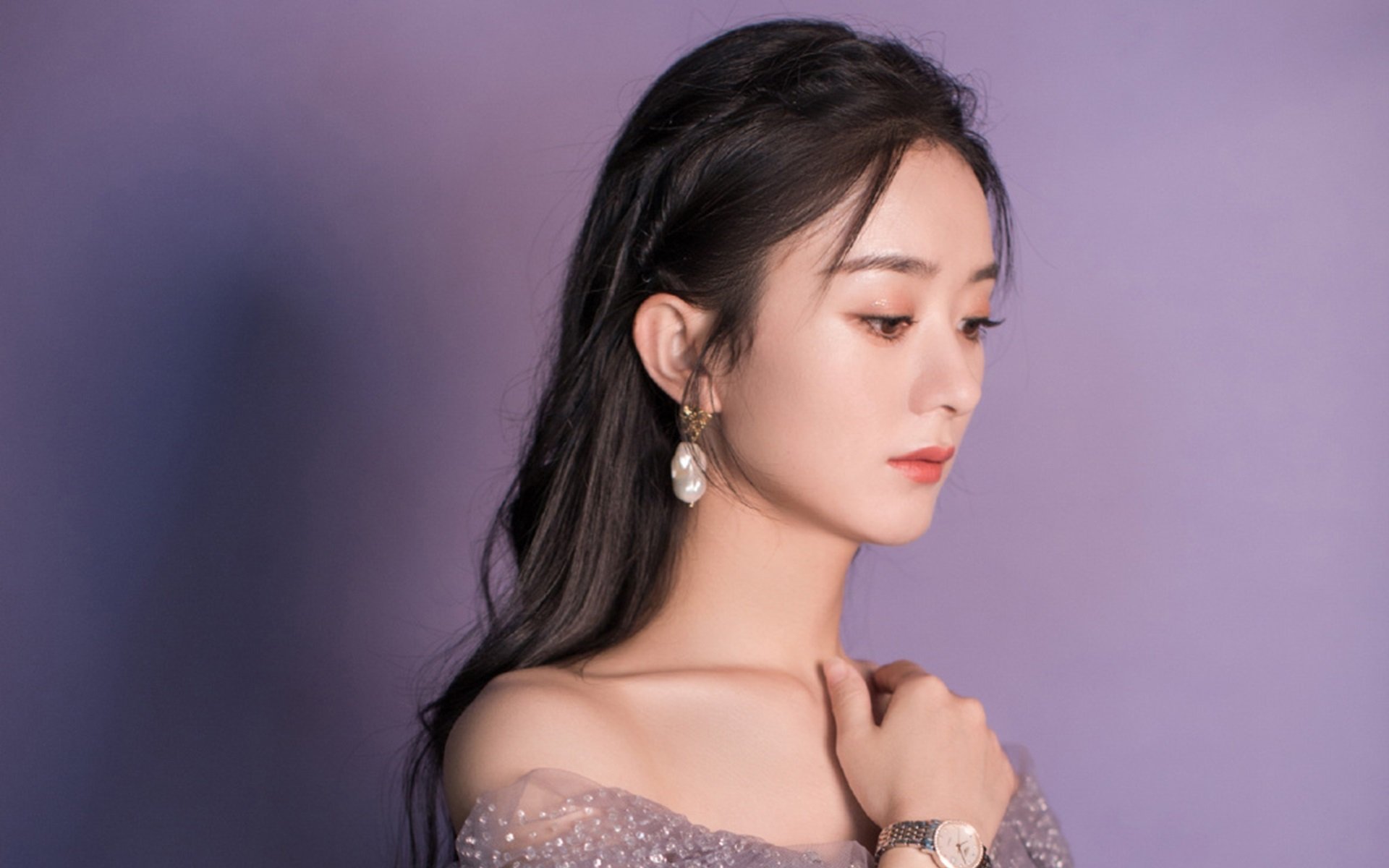 五大联赛新秀球员场均贡献值是否超过经验球员，五大联赛球员平均年薪