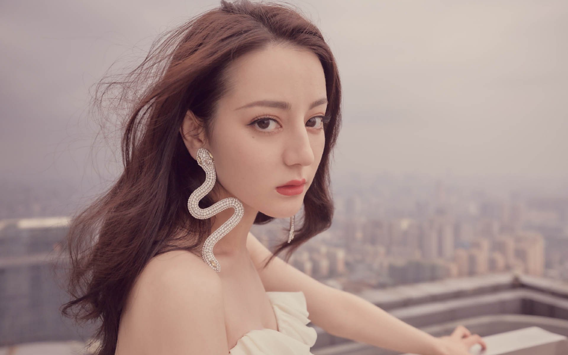 斯图加特中场组织持续稳定推进,斯图加特中锋