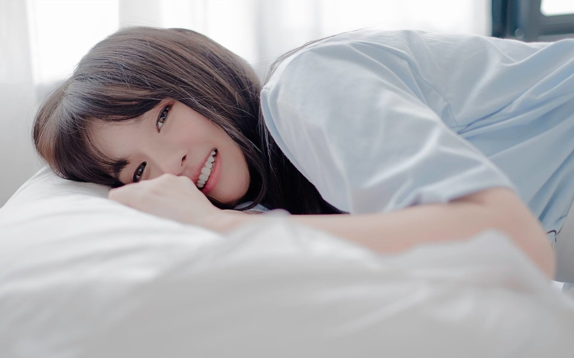 乔·波尔曼在比赛中展现强大的组织能力和球场领导力，乔什·波恩